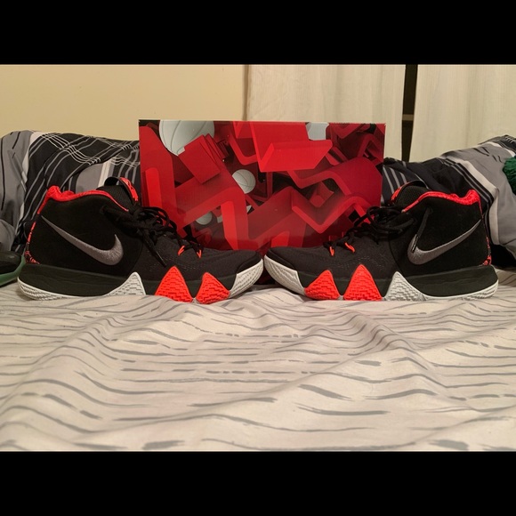 Nike Other - Kyrie 4